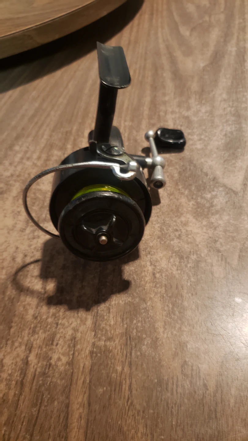 Vintage 1950s to 60 Garcia Mitchell 300 Spinning Reel - photo 3