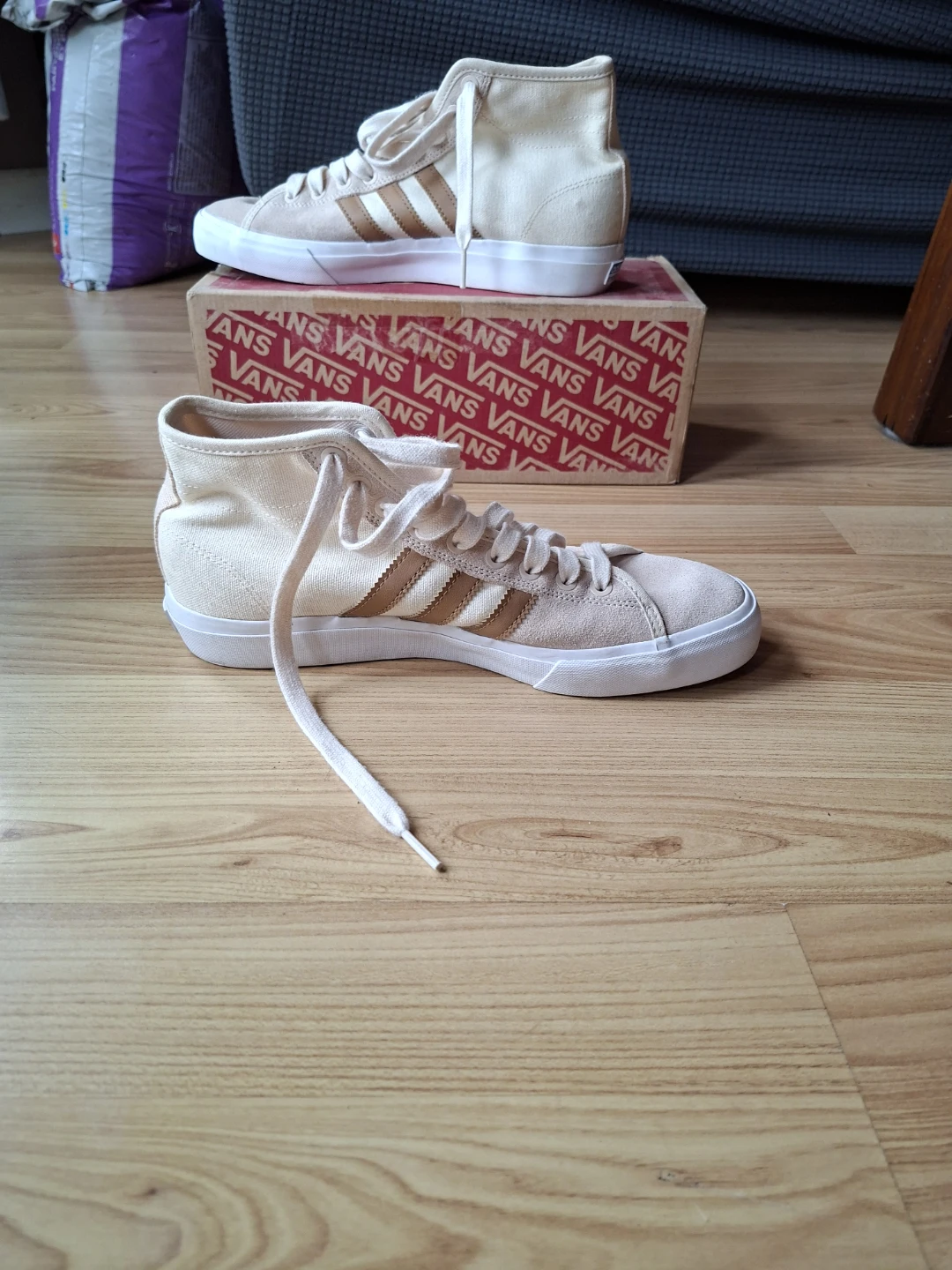Adidas High Top Sneakers Beige Men's Size 8 - photo 2