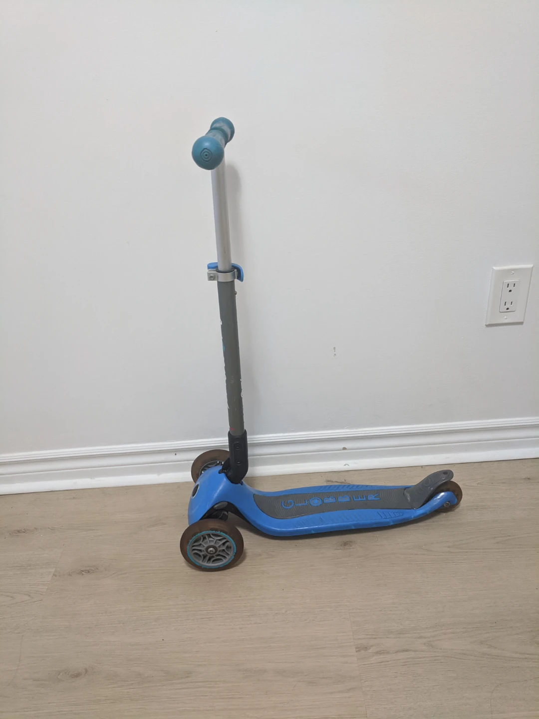 Globber 3-Wheel Scooter - Blue