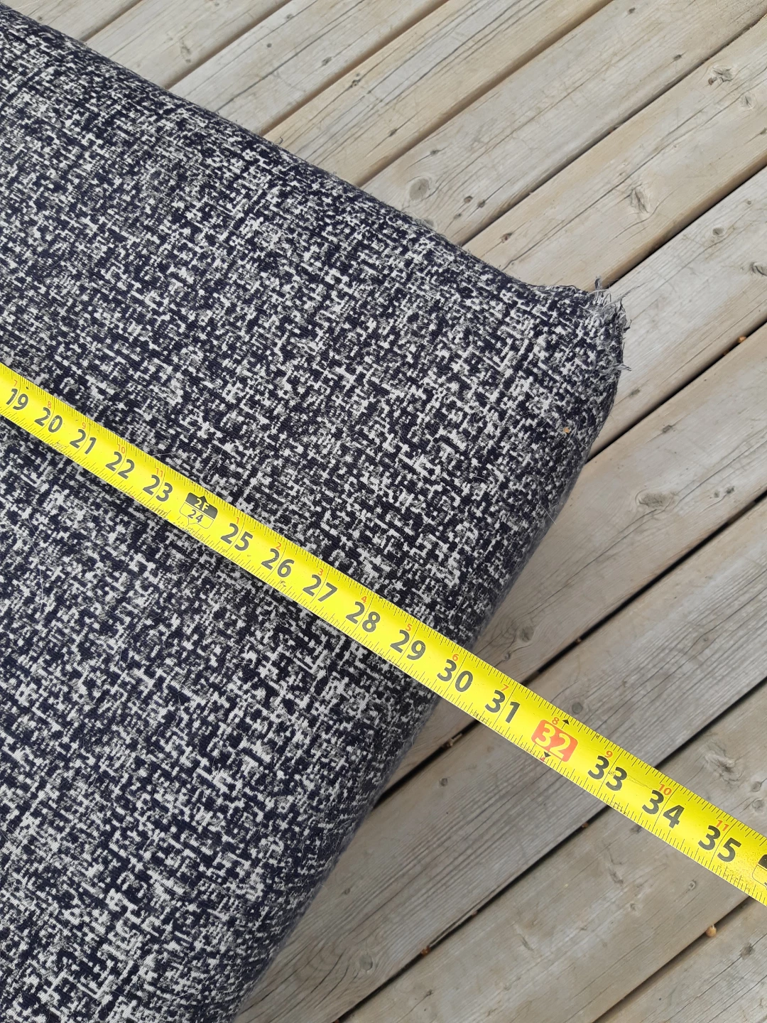 Free large ottoman - photo 4