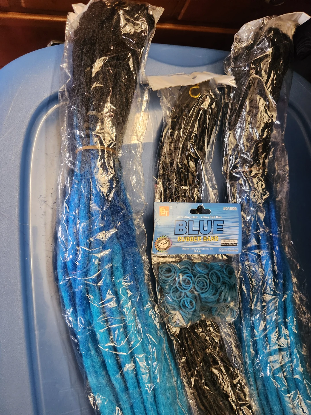 Blue Ombre Dreadlocks Hair Extensions & Rubber Bands
