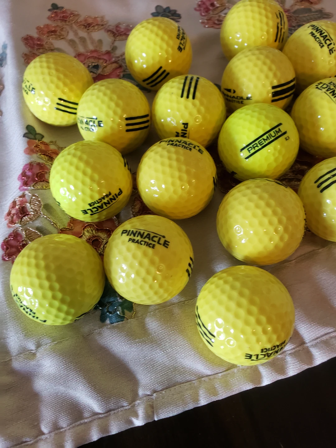 Pinnacle Practice Golf Balls - Yellow (Set of 15)