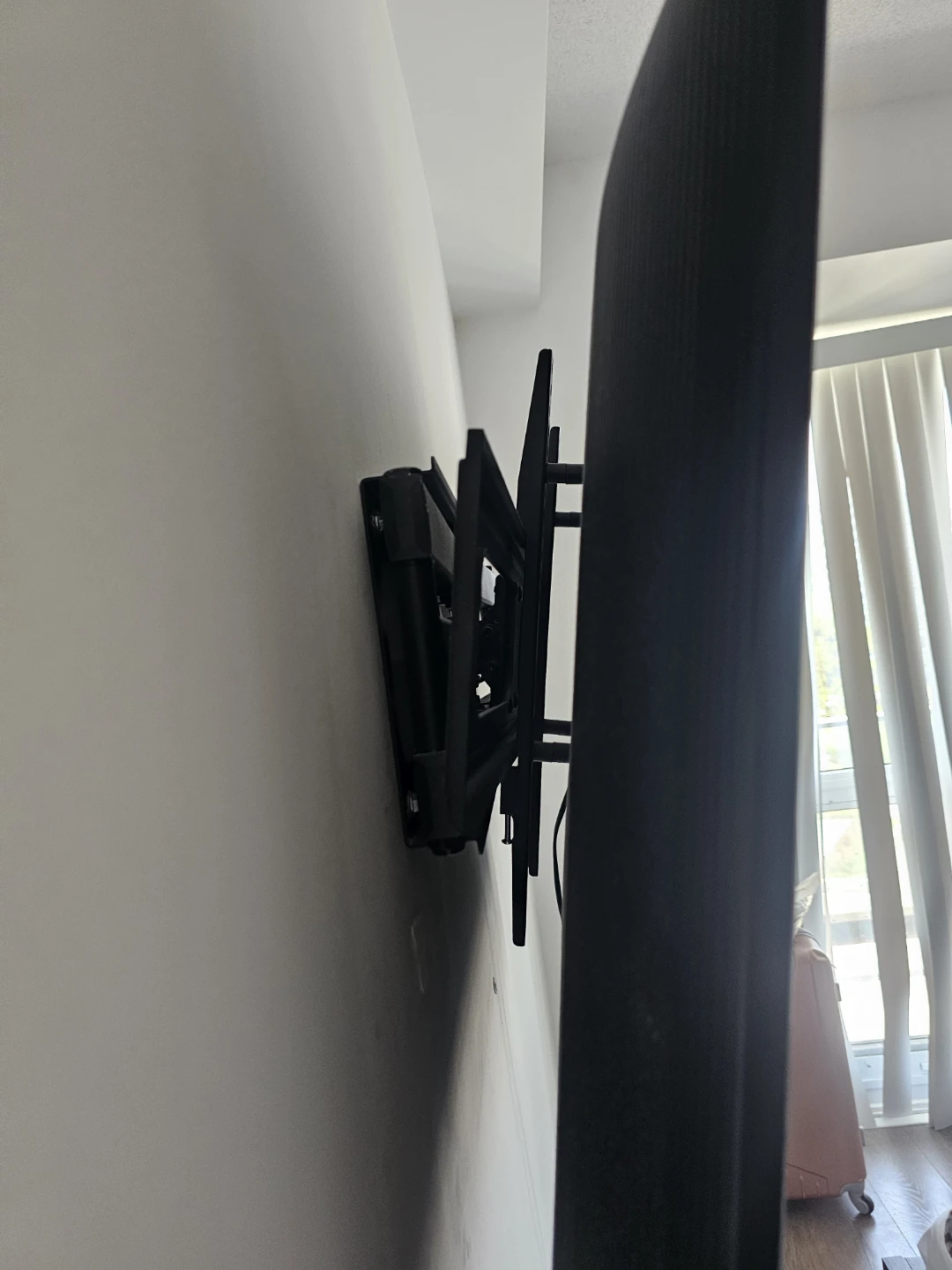 Articulated TV Wall Mount