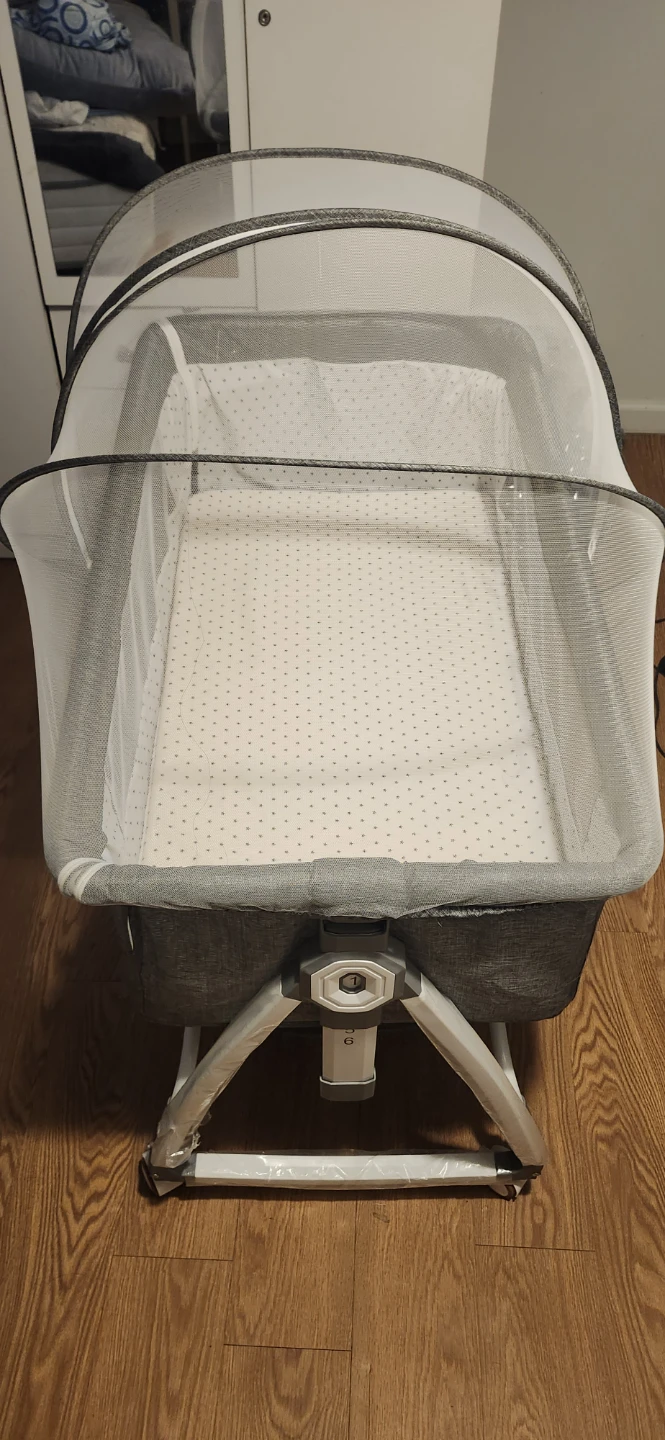 Newborn Bassinet with Mosquito Net - photo 3