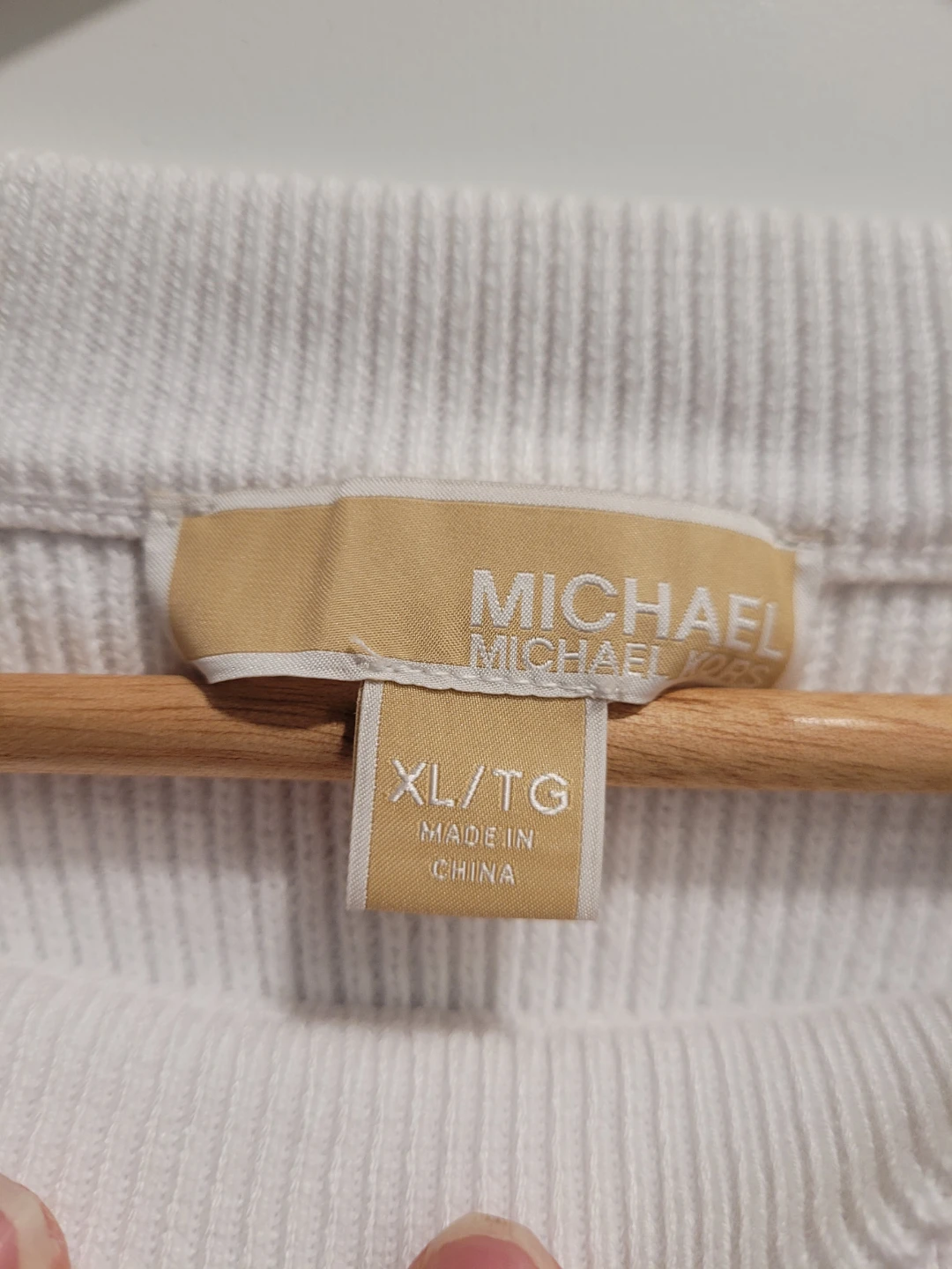 Michael Kors White Ribbed Sweater - Size XL - Gold Hardware - photo 3