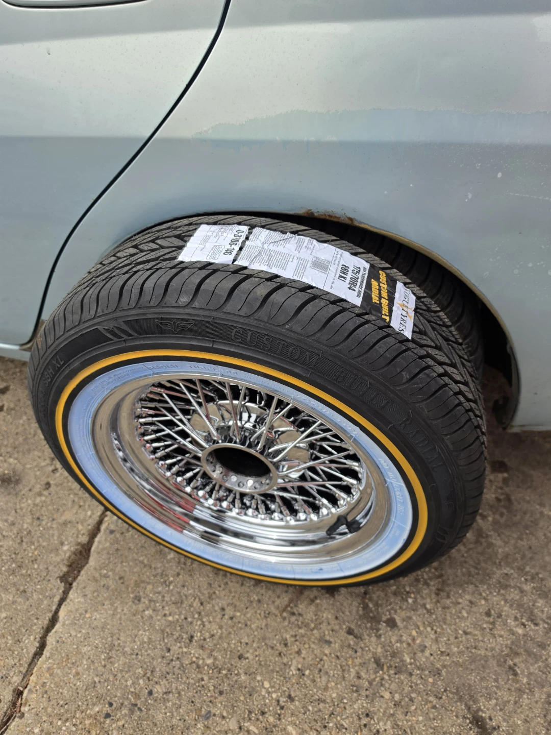 New 14 inch spoke Wire rims wheels New vogue tires - photo 4