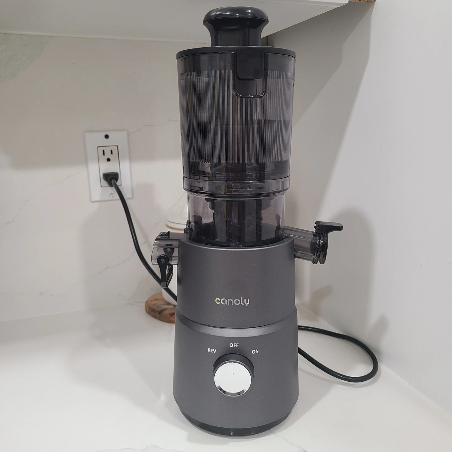 Canoly Juicer