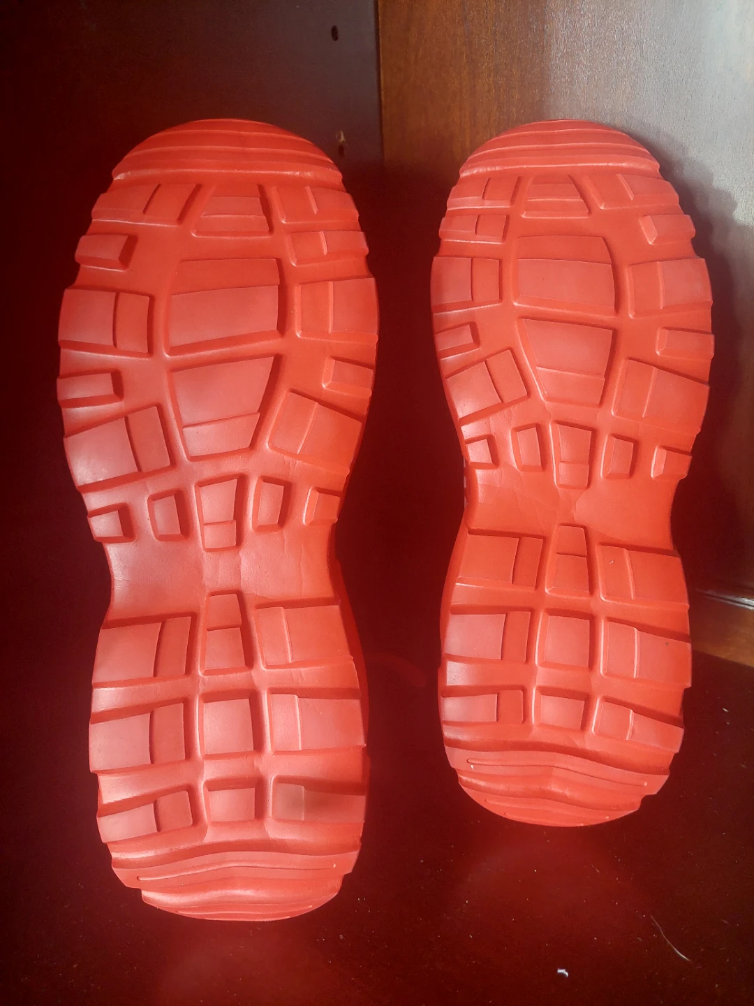 Red Athletic Shoes size 10 - photo 4