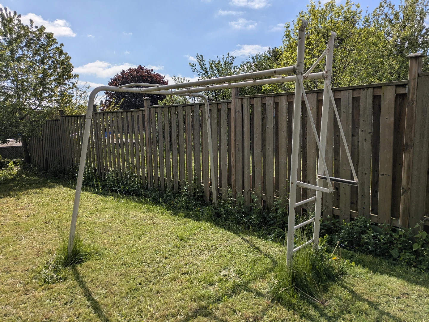 Outdoor metal monkey bars / jungle gym / swing frame