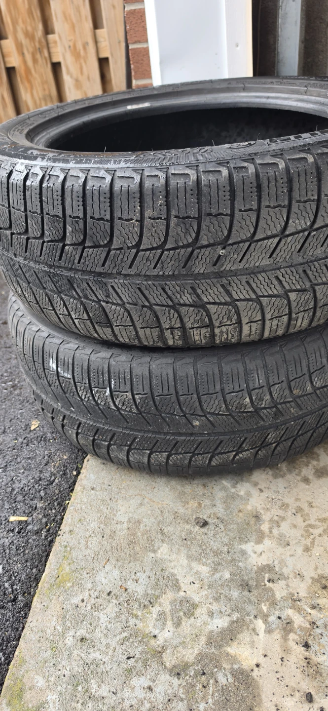 2 Michelin 205/55R16 Studless Winter Tires - photo 2