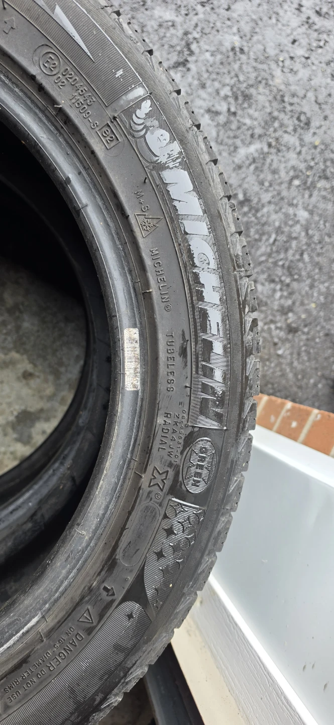 2 Michelin 205/55R16 Studless Winter Tires - photo 4