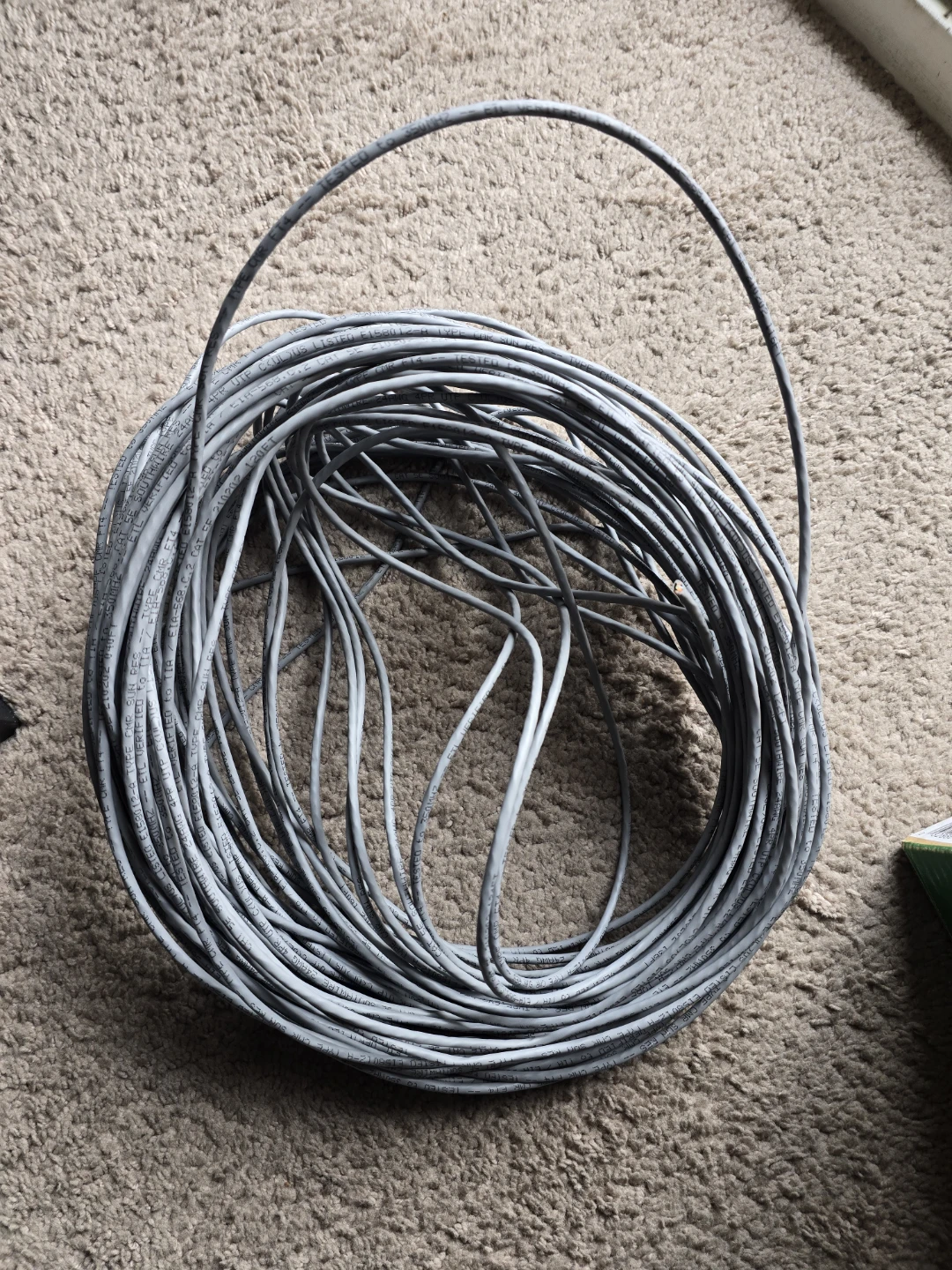 Southwire CAT5e RISER CABLE - photo 3