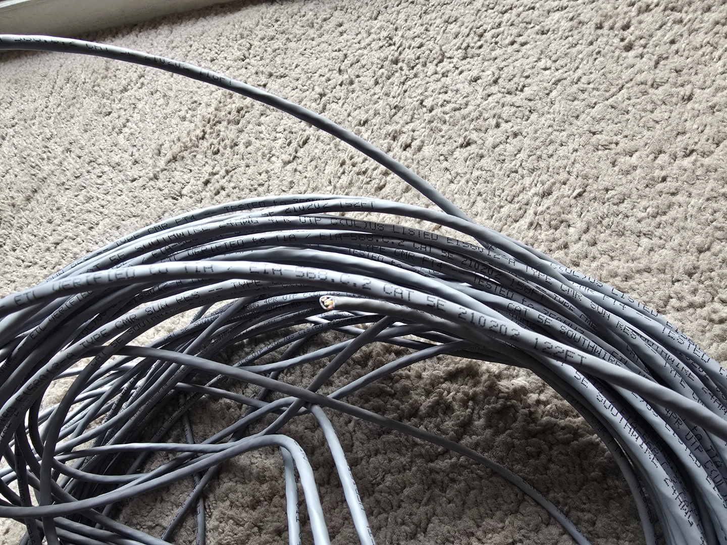 Southwire CAT5e RISER CABLE - photo 5