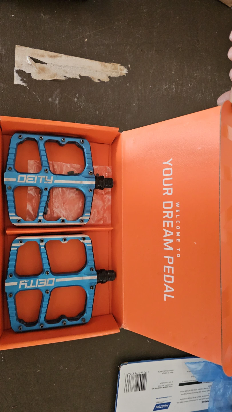 Deity Flattrak Pedals Blue - photo 3