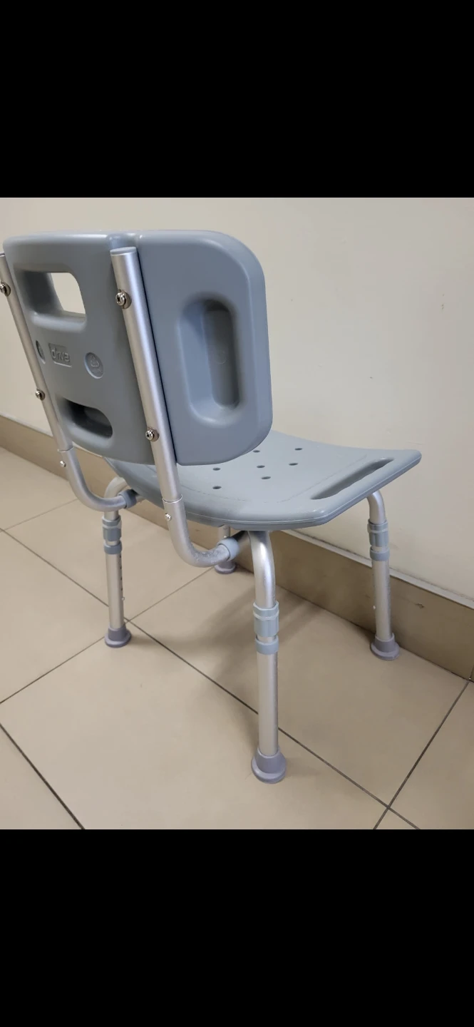 🚿 Drive Medical Shower Chair with Backrest –Grey Color, Like New - photo 2