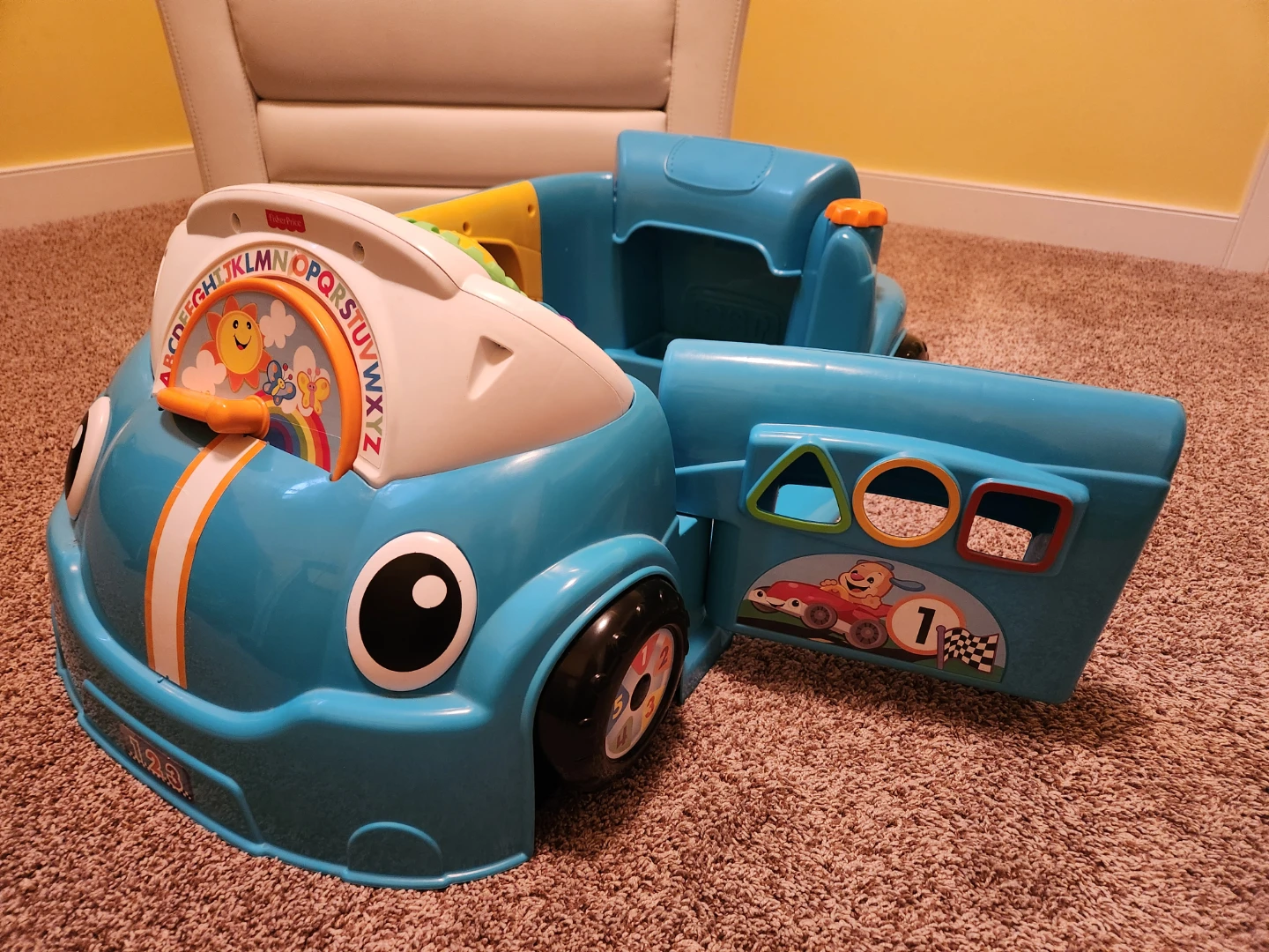 Fisher-Price Laugh & Learn Smart Stages Crawl Around Car