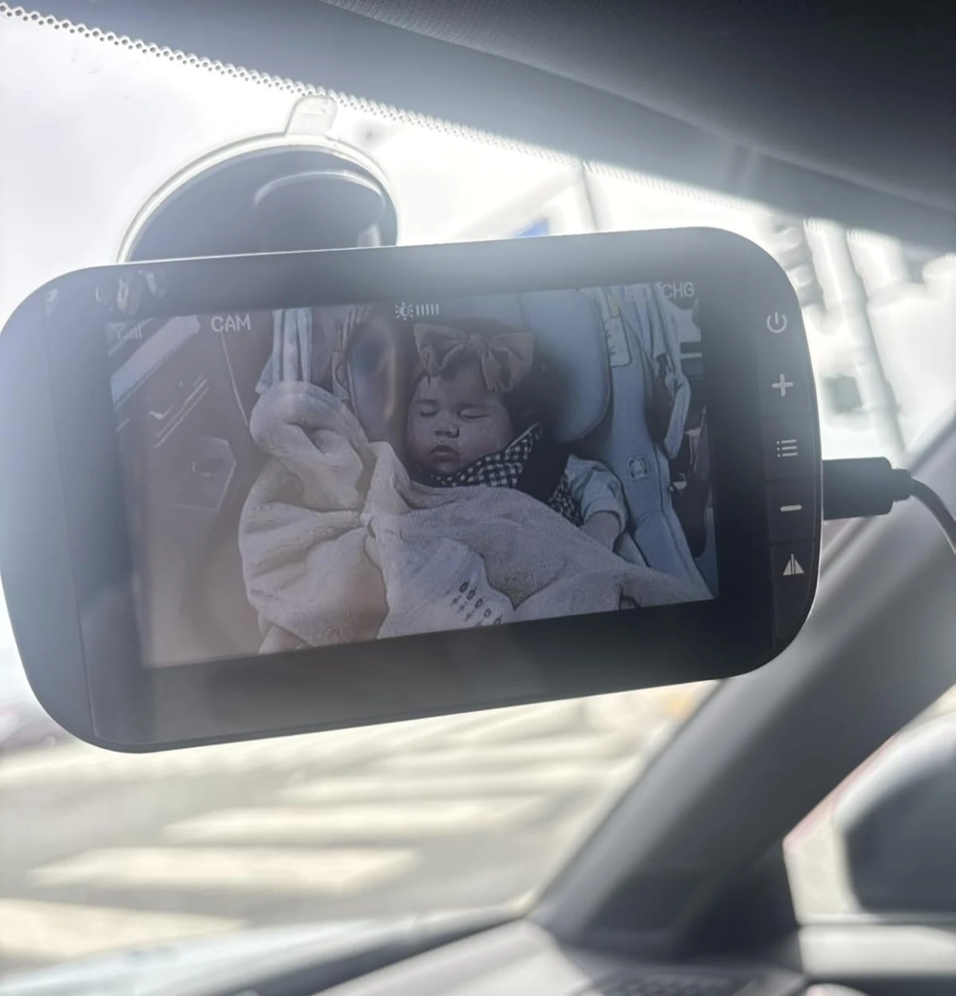 Baby Car Monitor - 7" HD Digital Signal - photo 2