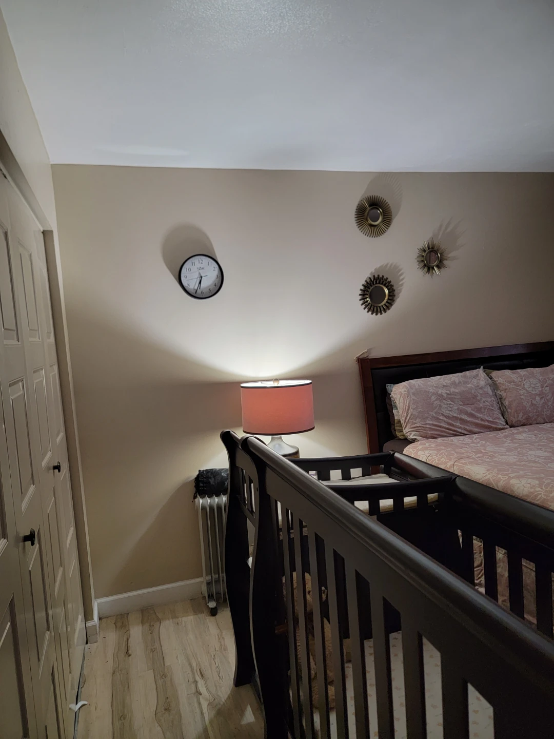 Crib - photo 2