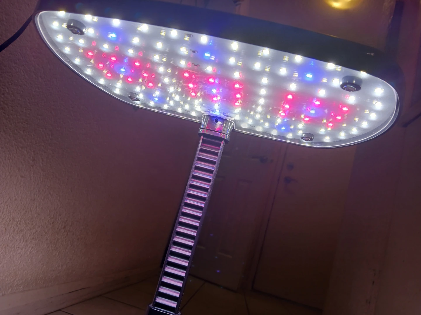 Aero Garden Harvest Led Light with base - photo 2