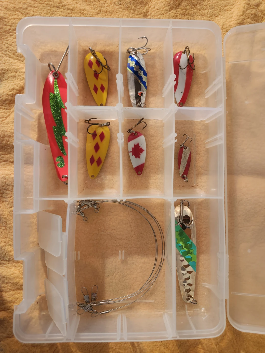 Fishing tackle tray, with lures - photo 2