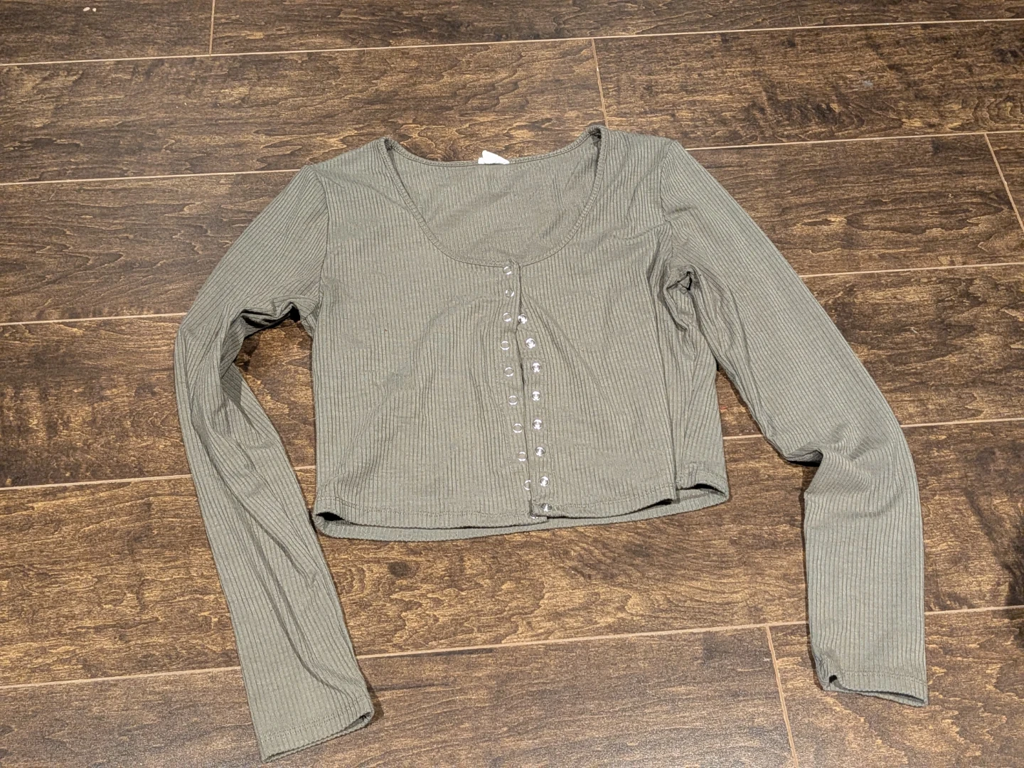 Garage Ribbed Button-Up Crop Top - Olive Green