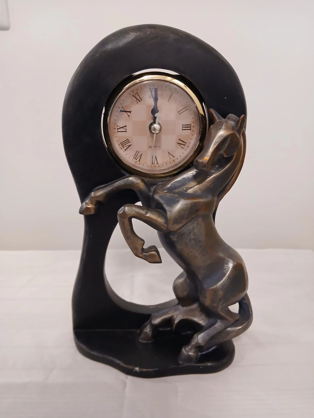 Vintage Horse Statue Mantel Clock. Pick up only.