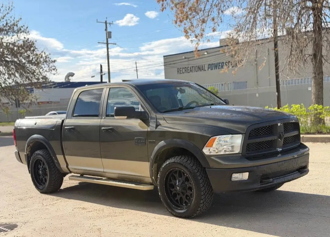 2011 Dodge Ram 1500 Laramie Longhorn 4x4 | 💎 One Owner - photo 3