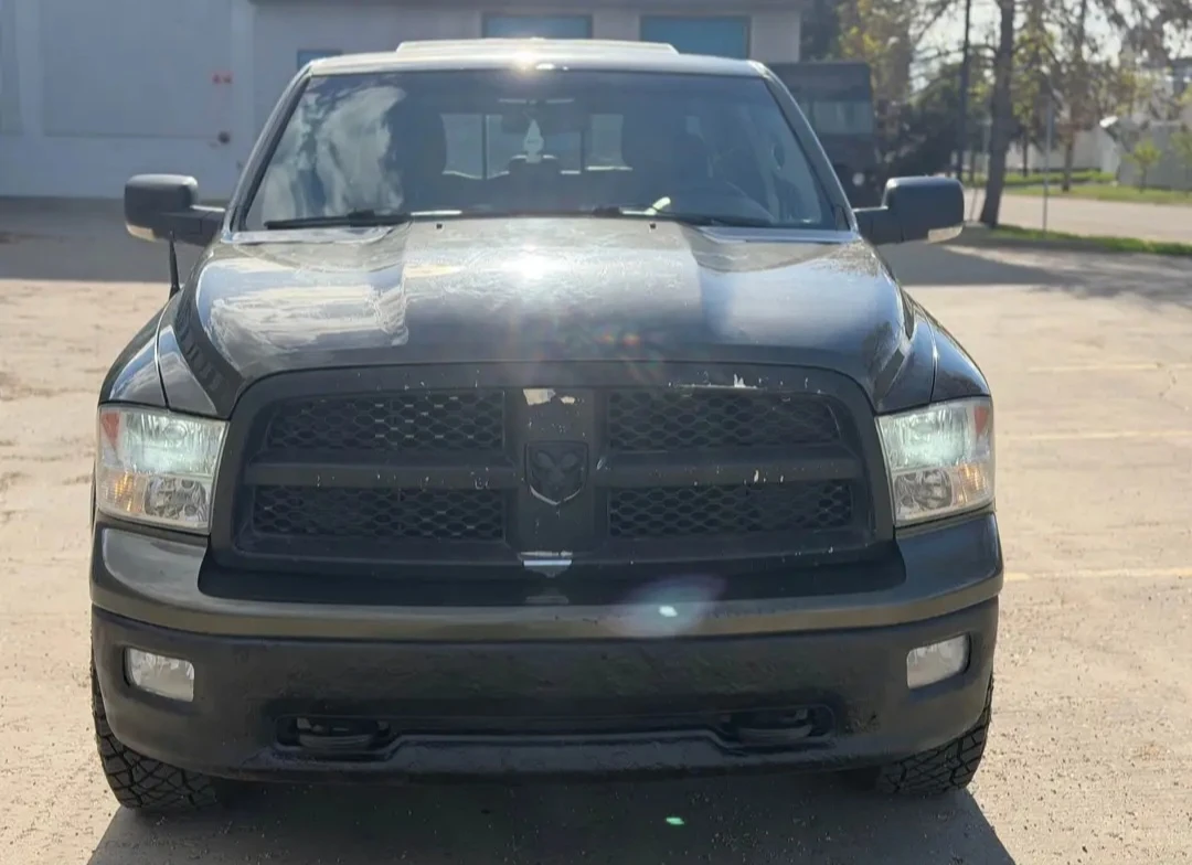 2011 Dodge Ram 1500 Laramie Longhorn 4x4 | 💎 One Owner - photo 4