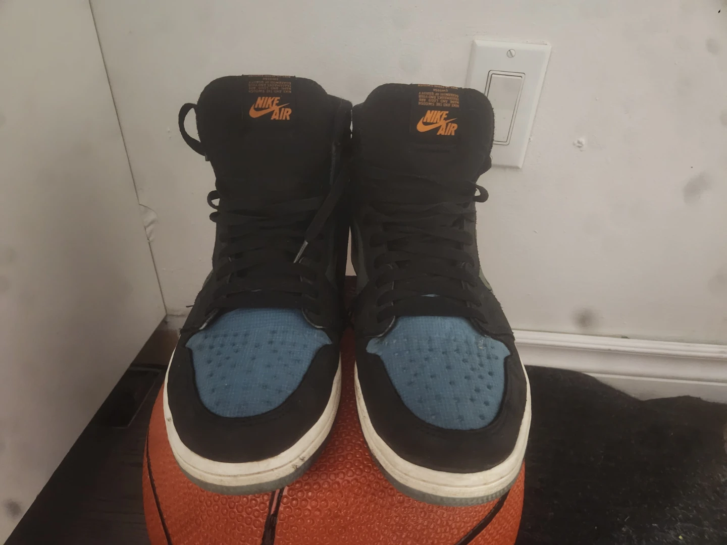 Air Jordan 1 High OG Gore-Tex "Bordeaux" Sneakers