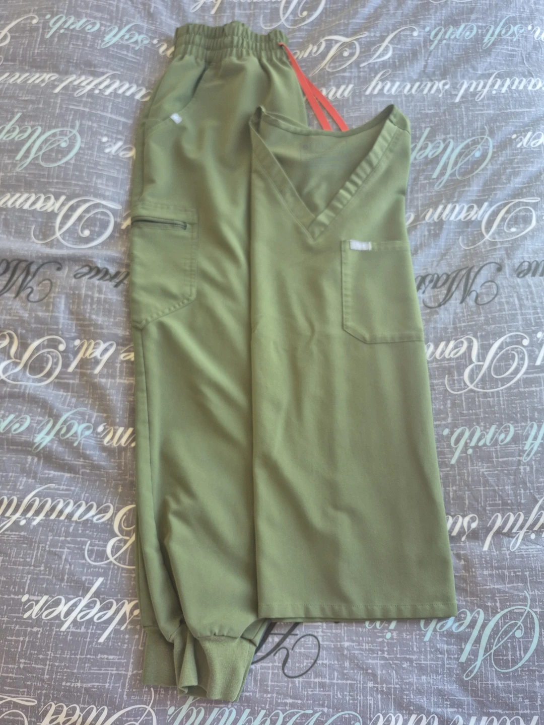 FIGS Scrub Set - Olive Green - photo 2