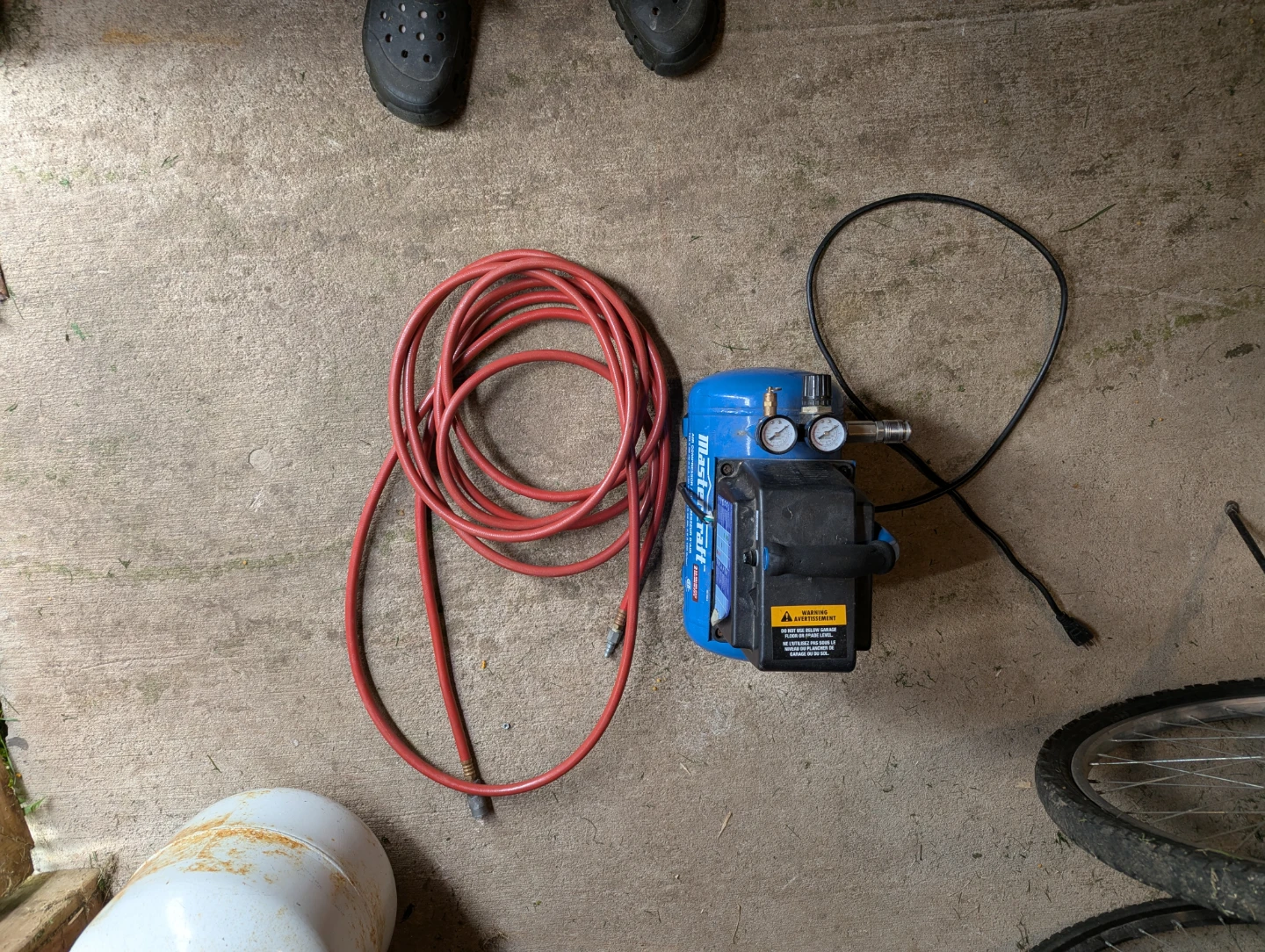 Mastercraft Air Compressor - photo 4