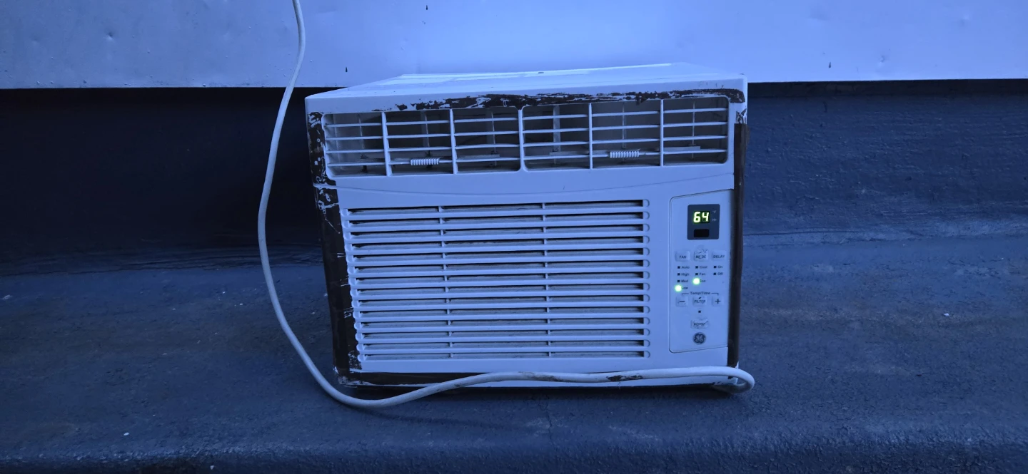 GE Window Air Conditioner - photo 3