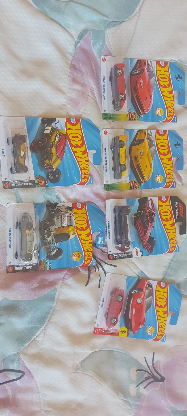 Hot Wheels Diecast Cars (Set of 6)