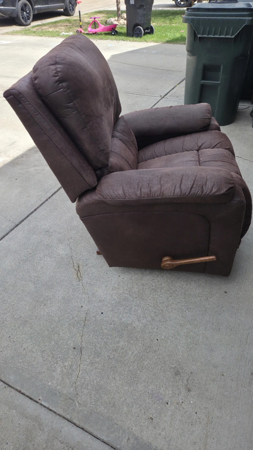 Lazy Boy Recliner - Brown non leather - photo 3