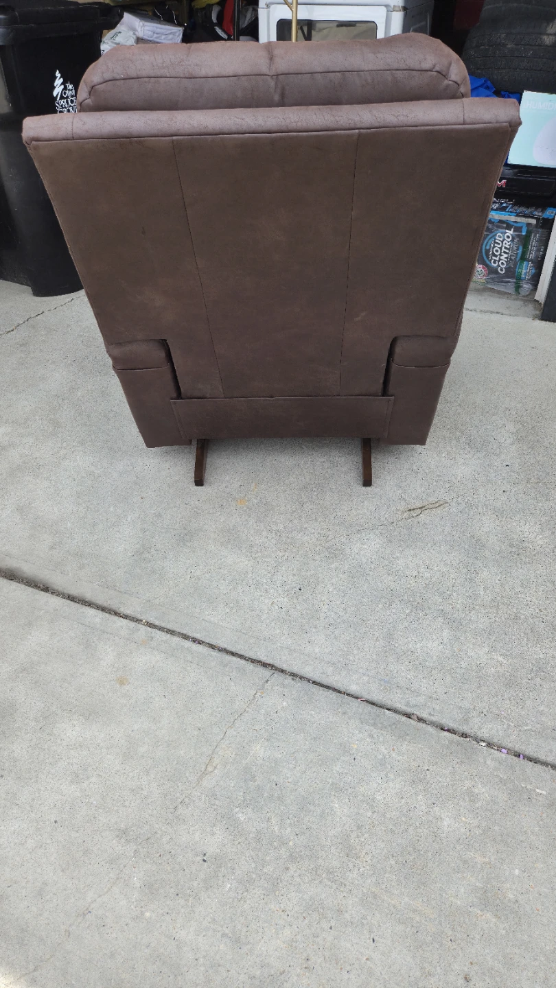 Lazy Boy Recliner - Brown non leather - photo 4