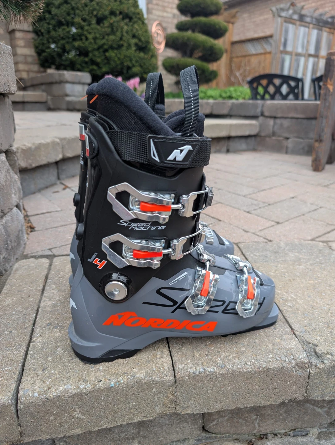 Nordica Speed Machine J4 Ski Boots - size 24 - 24.5 - photo 2