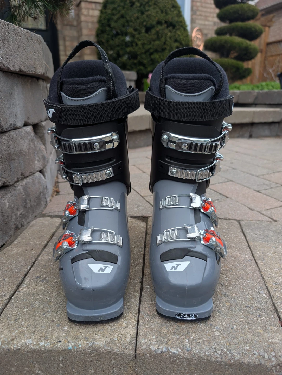 Nordica Speed Machine J4 Ski Boots - size 24 - 24.5 - photo 3