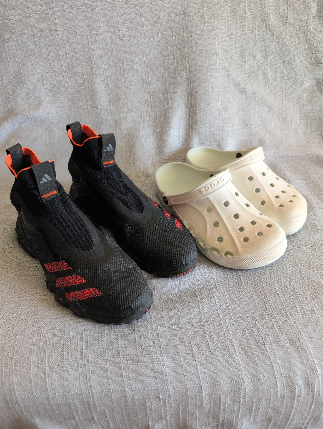 2x Adidas Predator Freak Laceless Black/Orange + Crocs Size 9