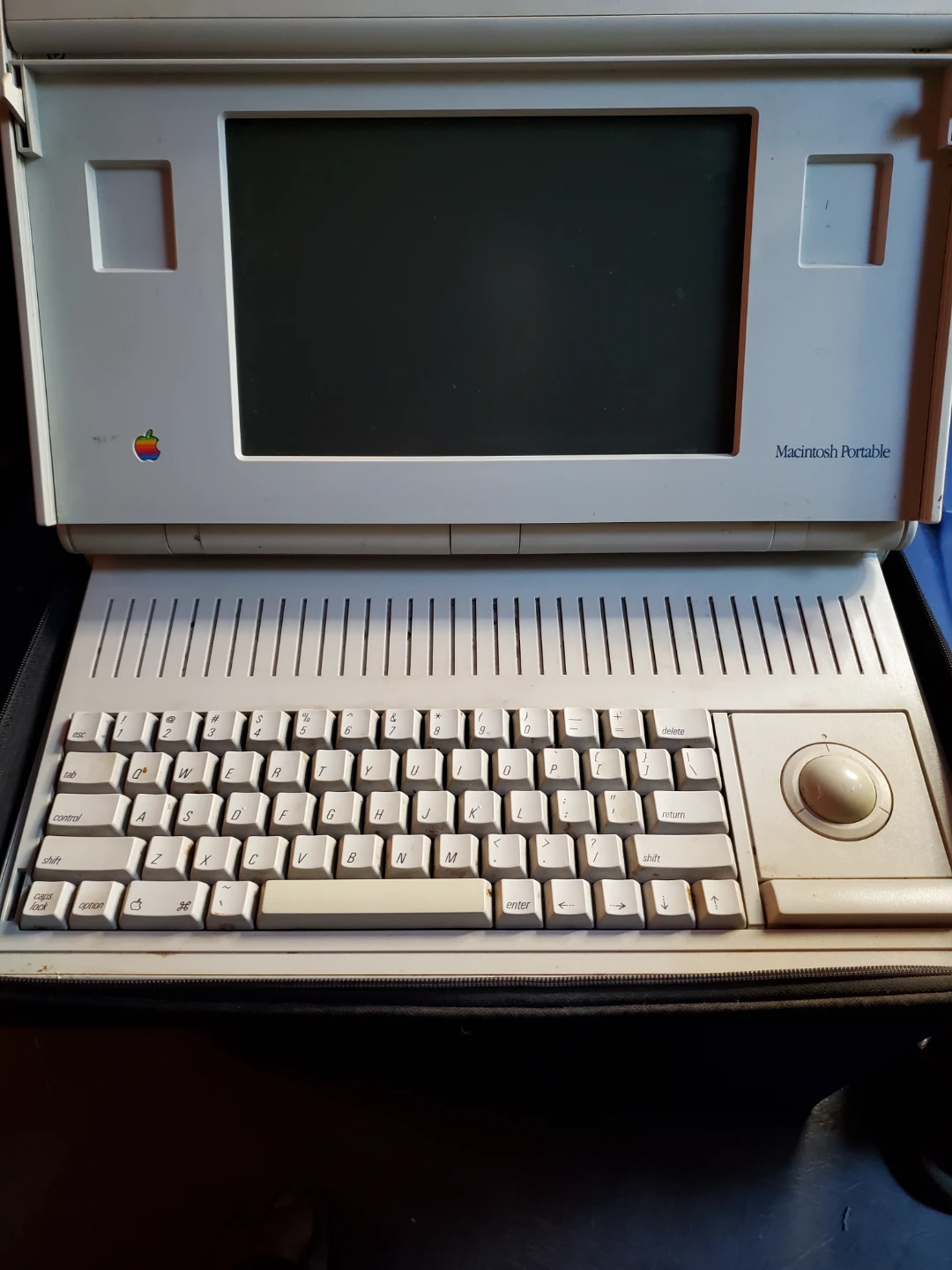Apple Macintosh Portable Computer - photo 2