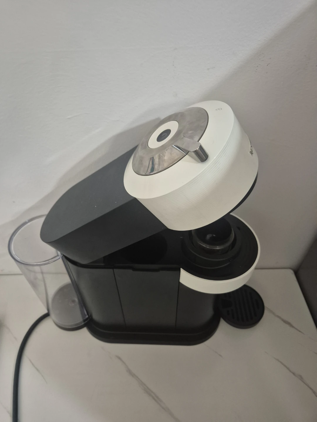 Nespresso Vertuo Coffee Machine - photo 2
