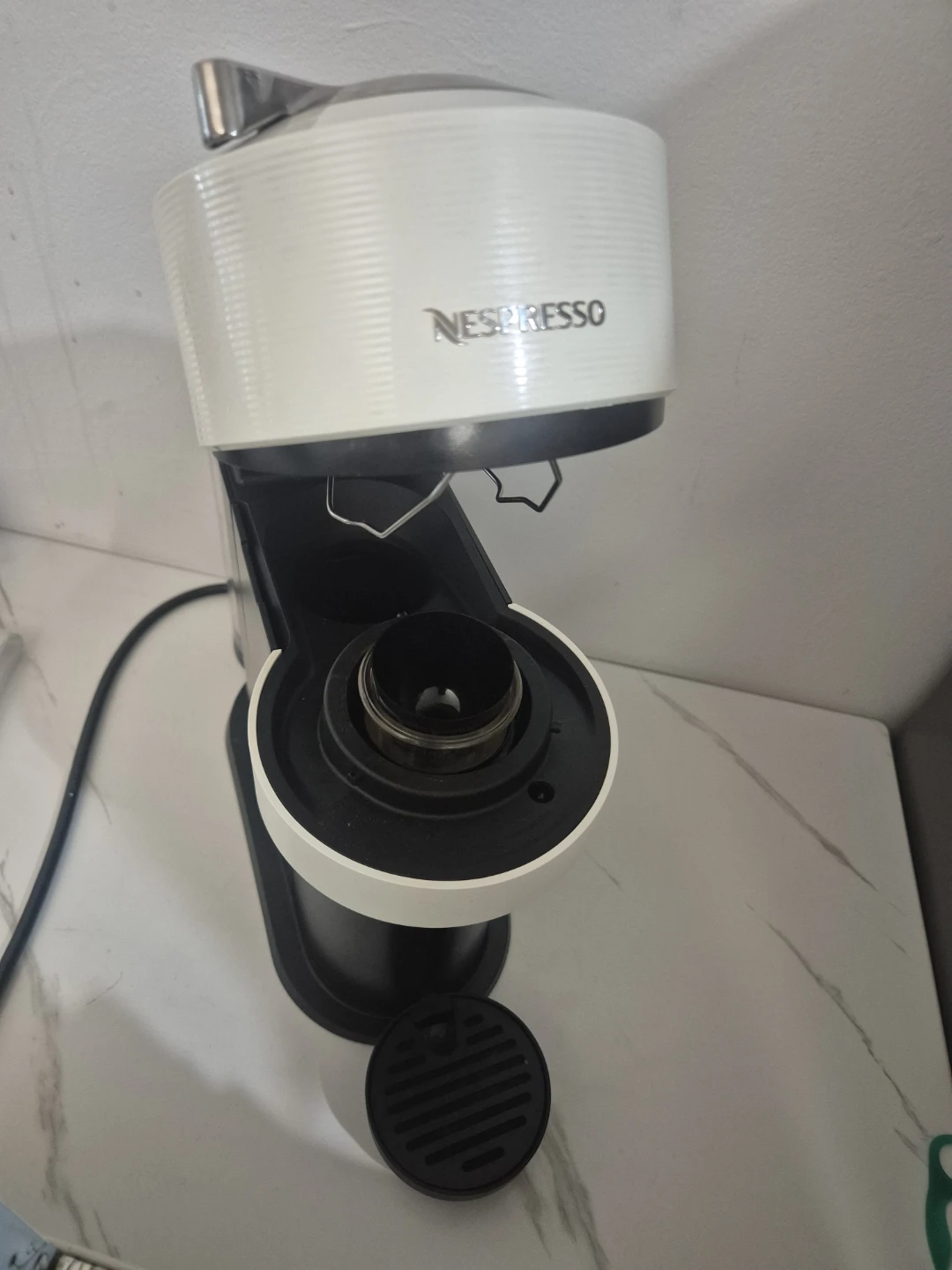 Nespresso Vertuo Coffee Machine - photo 3