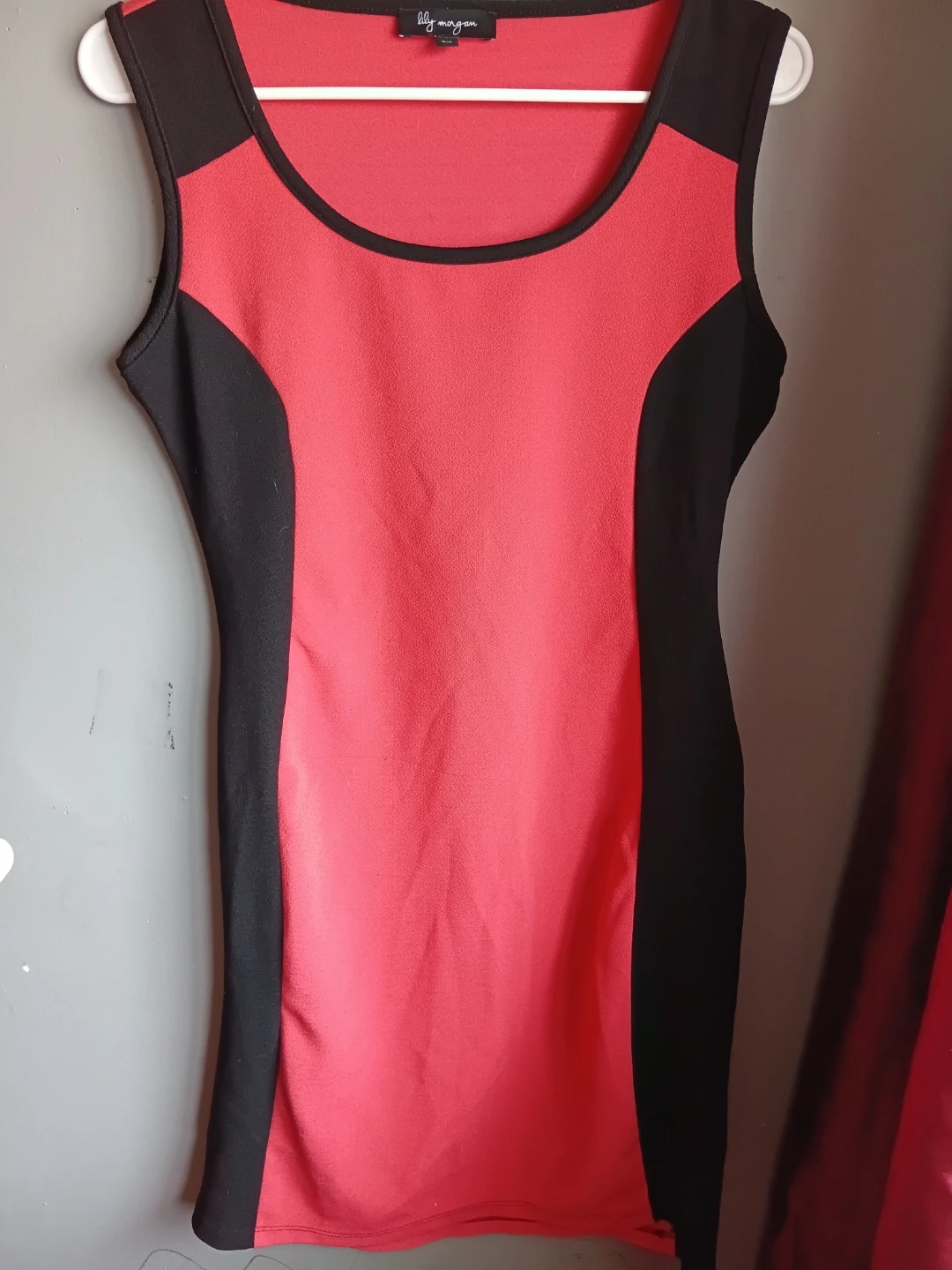 Lilly Millan Red & Black Sleeveless Dress