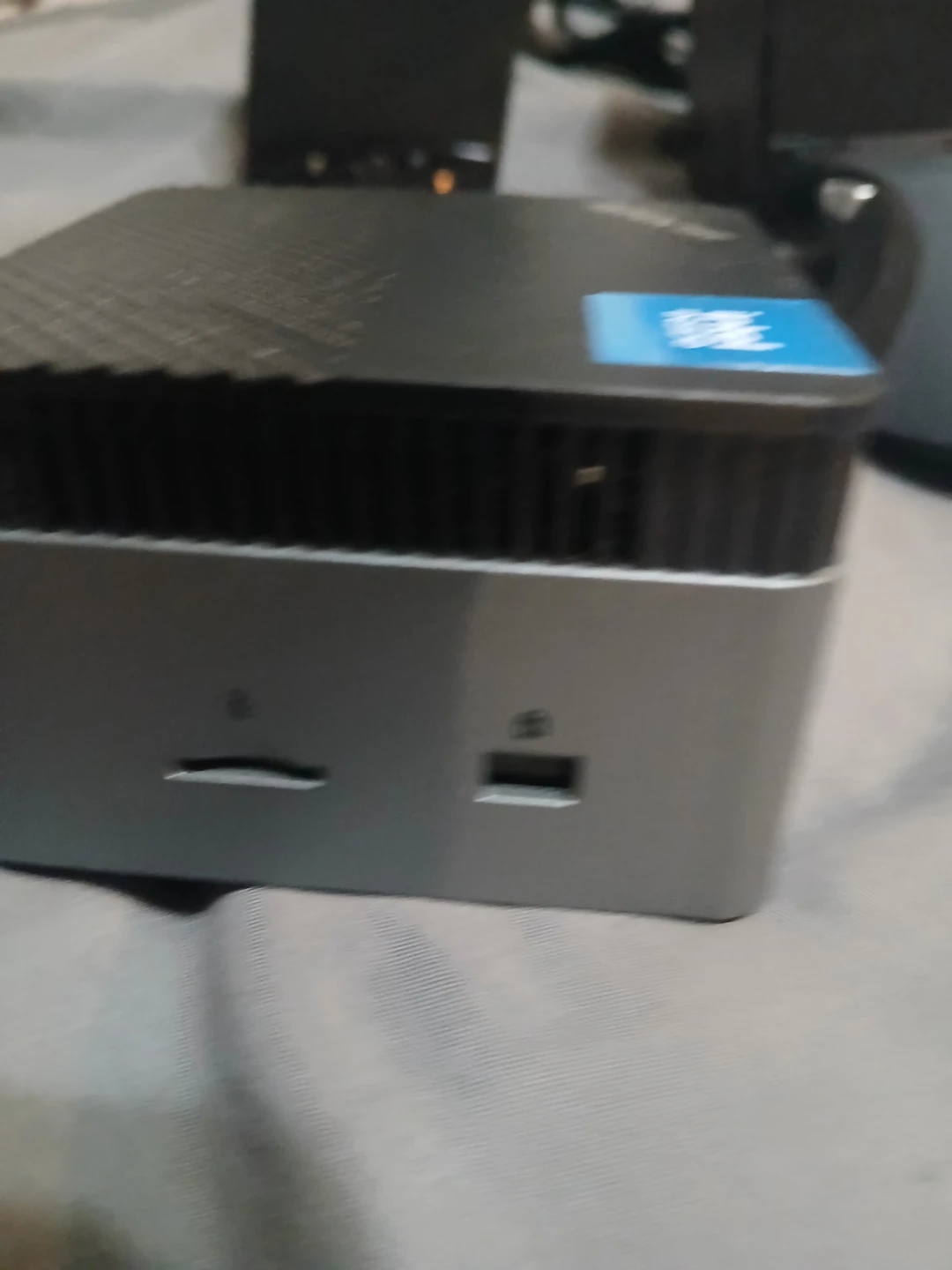 ASRock Mini PC BMK10 - photo 2