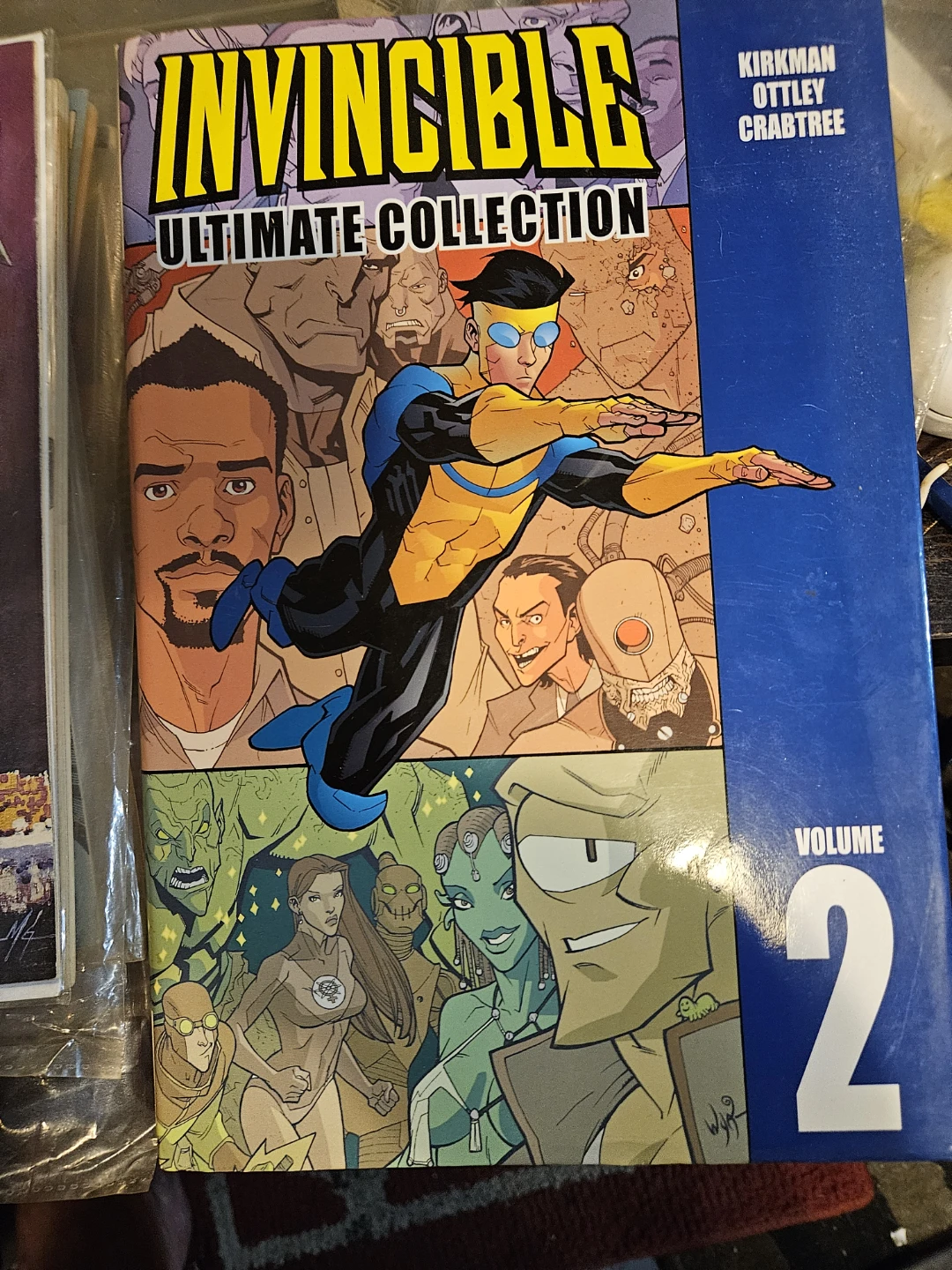 Invincible Ultimate Collection Vol. 2