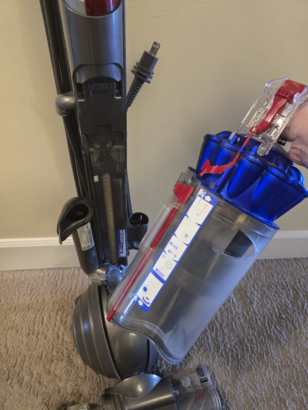 Dyson DC66 vacuum - photo 5
