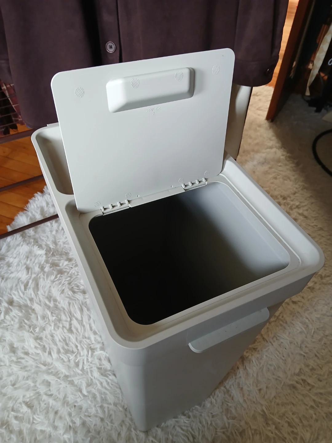 Light Grey Step Trash Can - photo 3