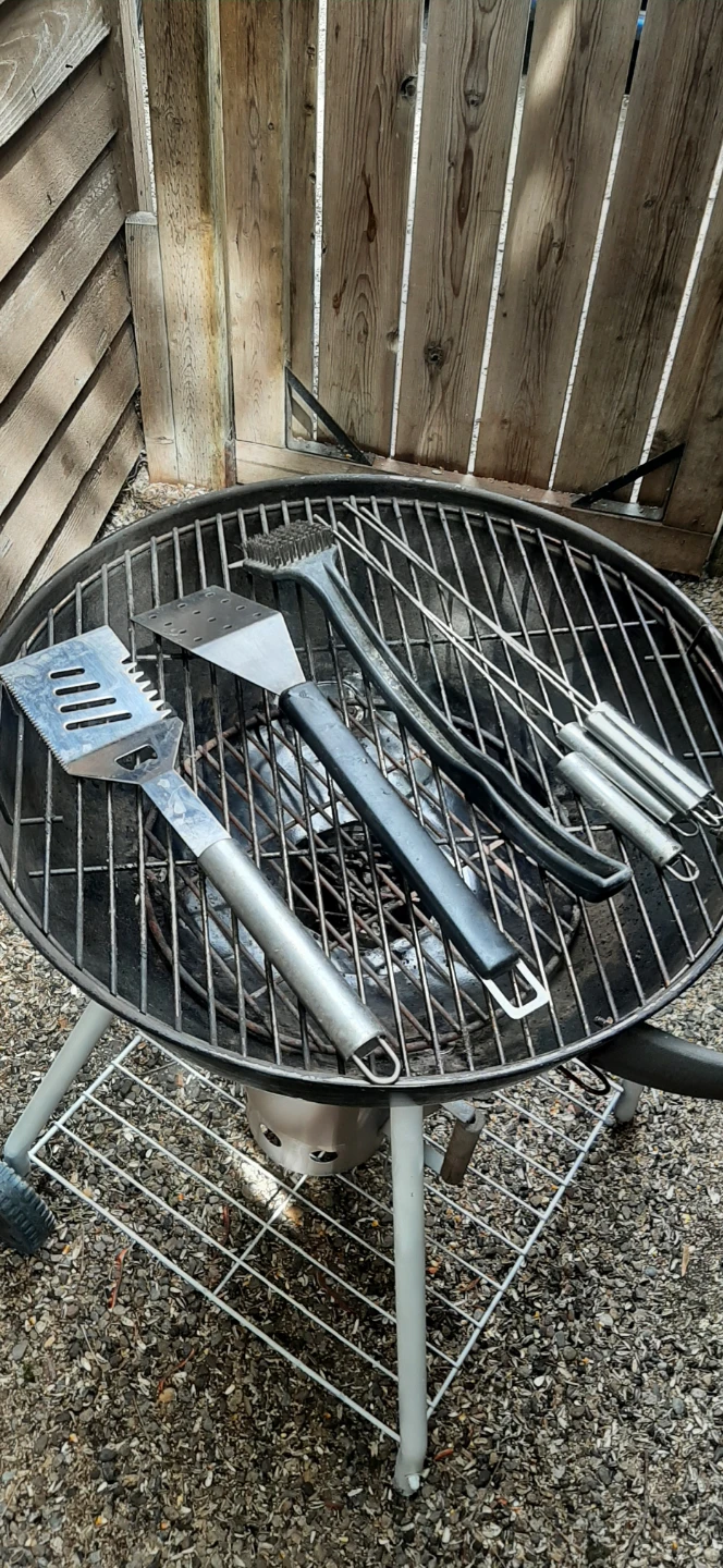 Napoleon Masterbuilt  Charcoal Grill READ DESCRIPTION ON SIZE - photo 3