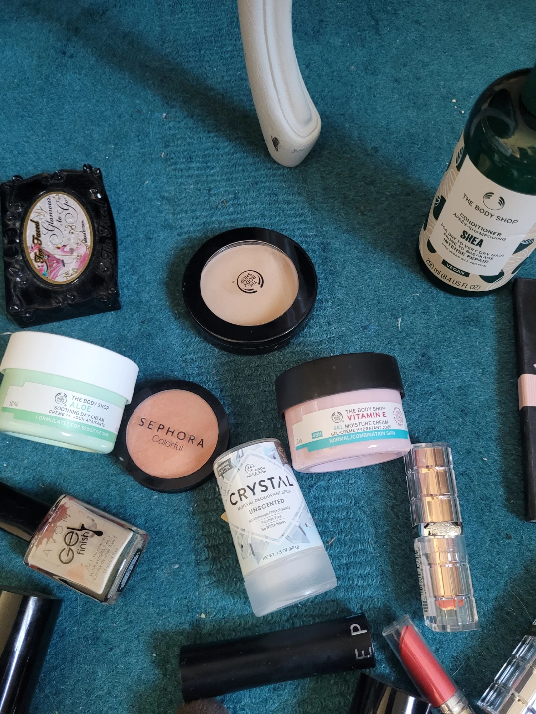 Assorted Makeup and Skincare Lot - photo 3