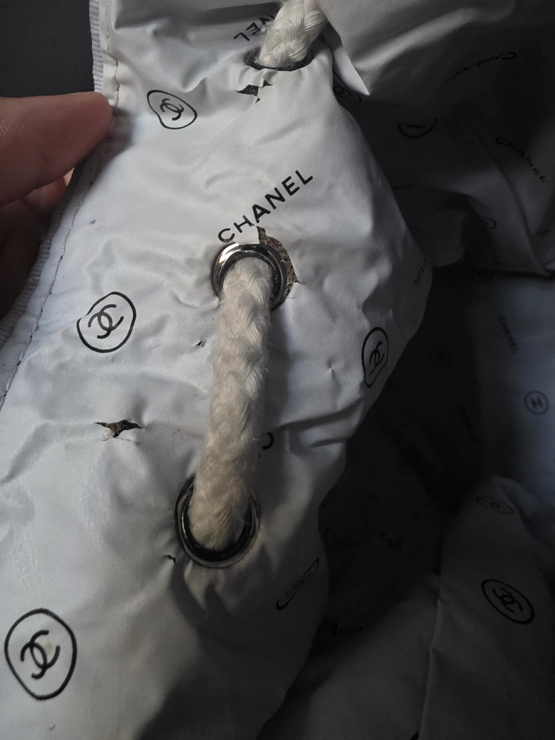Chanel Drawstring Bag - photo 4