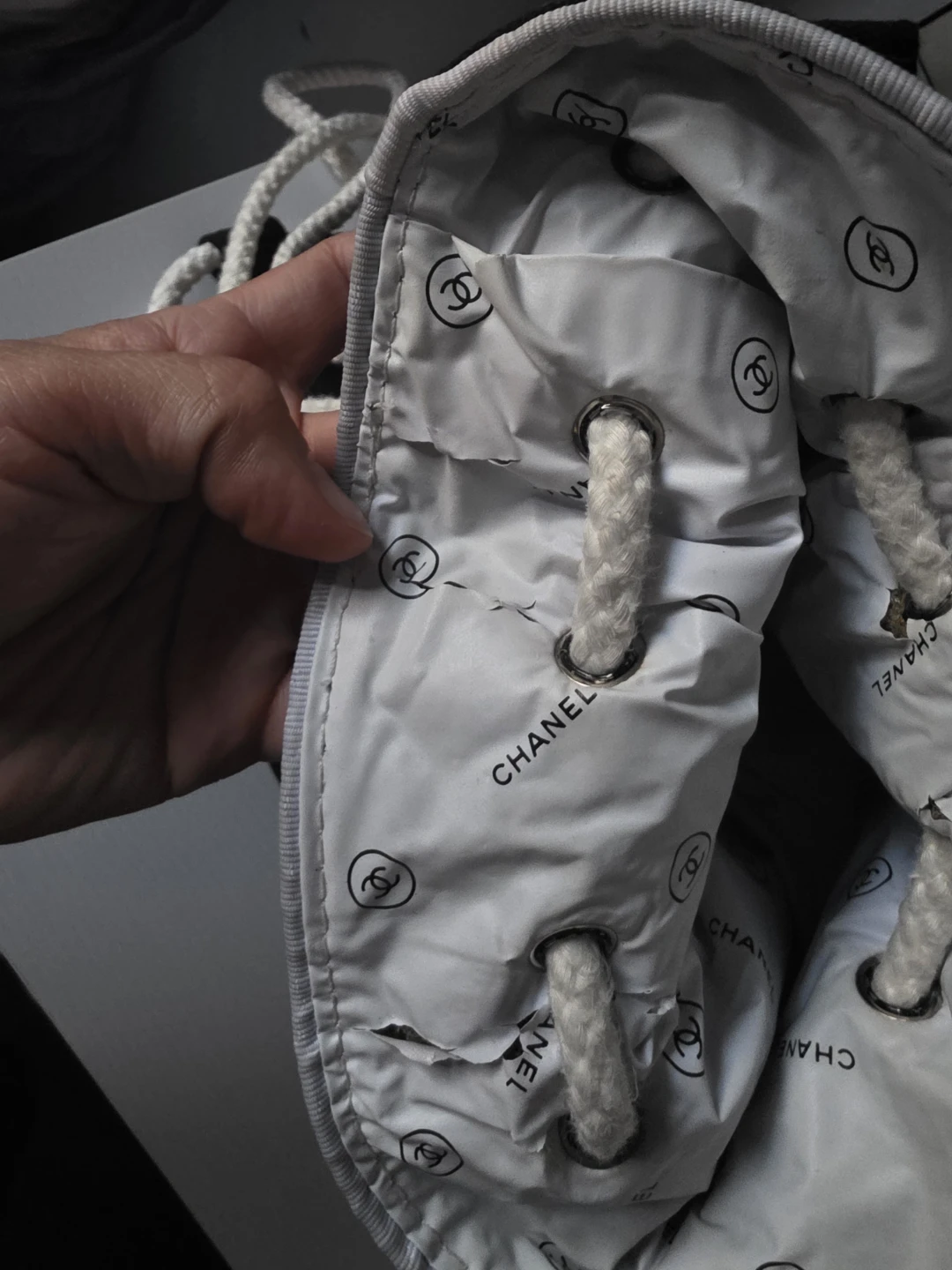 Chanel Drawstring Bag - photo 5